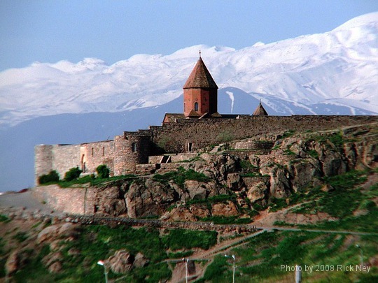 храм Св. Григория Просветителя, Хор Вирап